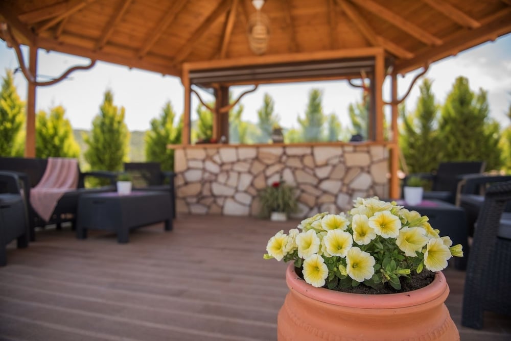 Anthemida Rooms en Sithonia — activities & amenities