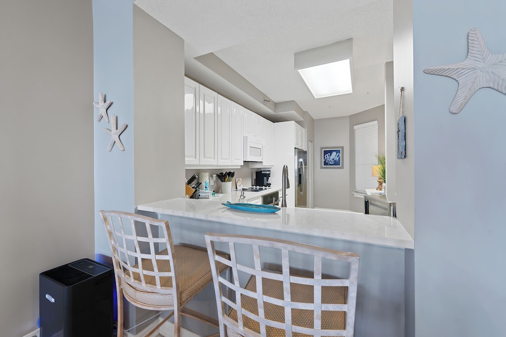 Beach Colony W7C - Covered Parking Included