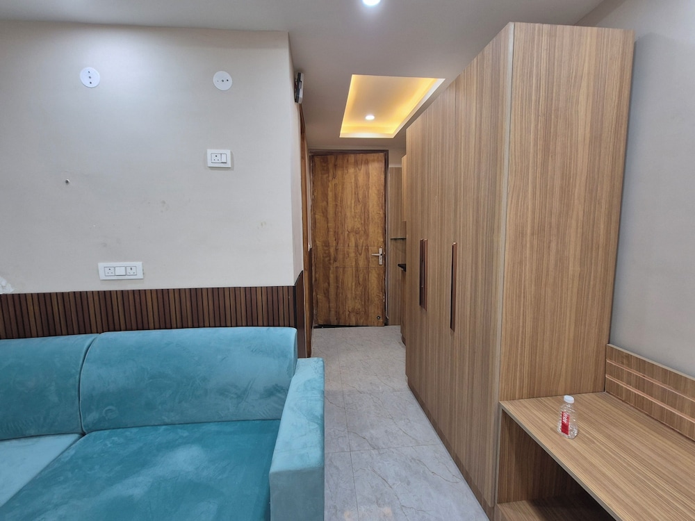 OnlyStay Chaar Dham