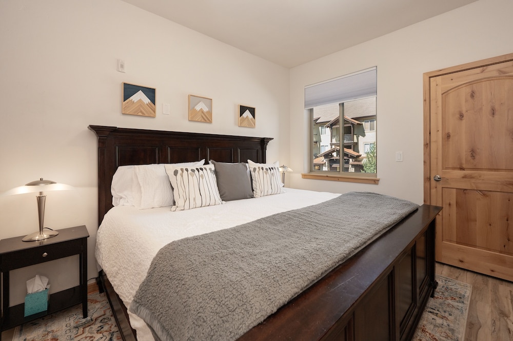 Trailhead Lode 621 2 Bedroom Condo by RedAwning view 4