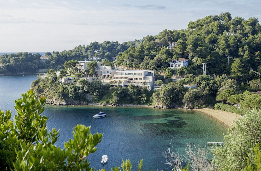 Hotel Cape Kanapitsa Hotel & Suites