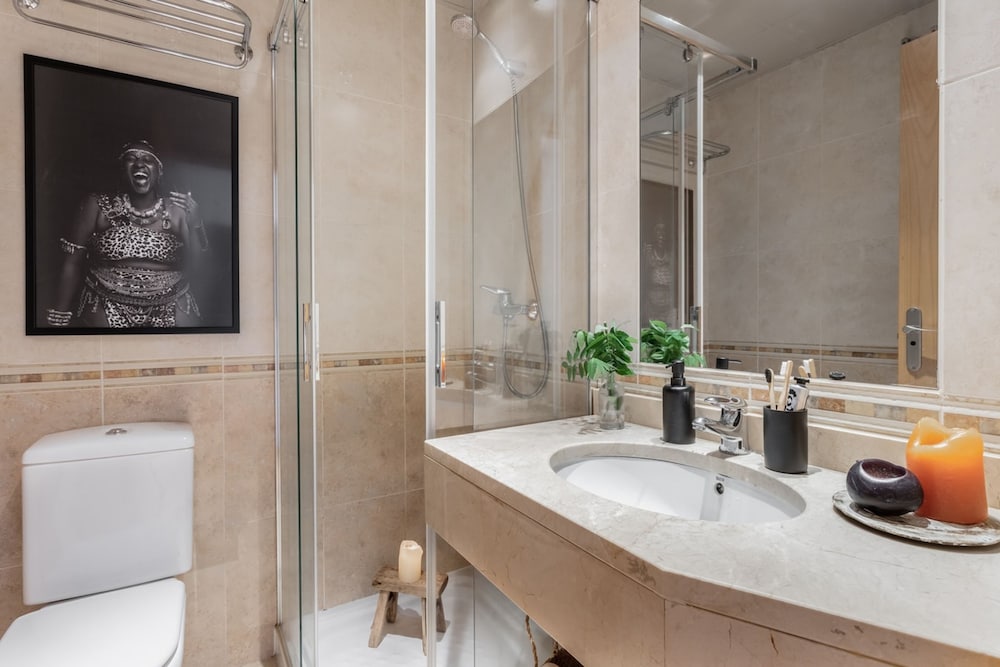 Elila - 2 Bedrooms in Goya