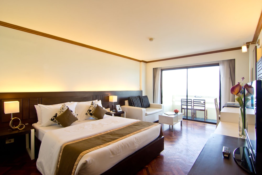 GRAND JOMTIEN PALACE HOTEL