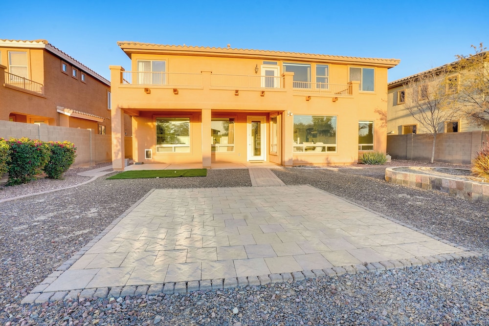 Close to Golf & Hiking: Home in Litchfield Park