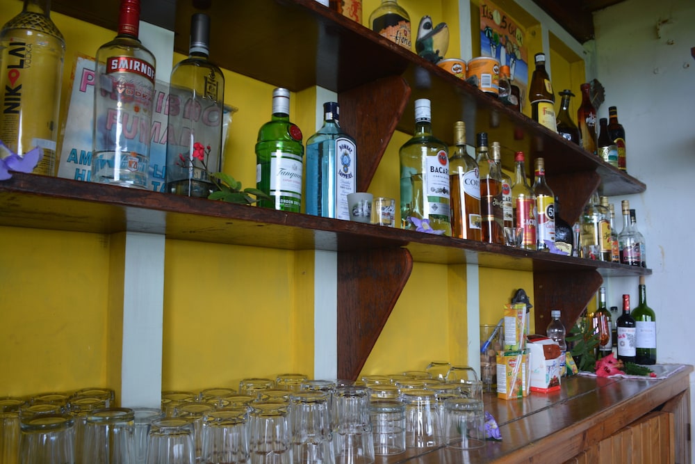 The Lookout Inn Lodge