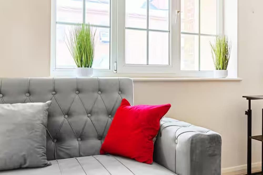 Leicester1br-wifi-modernapt-kitchen-sleeps2