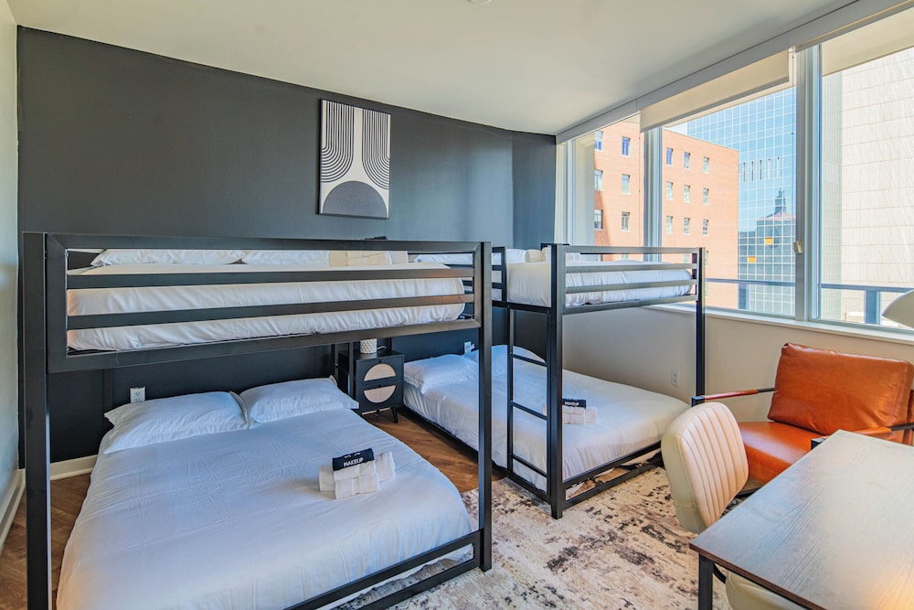 ROVE LIVING/KL - 44 Monroe