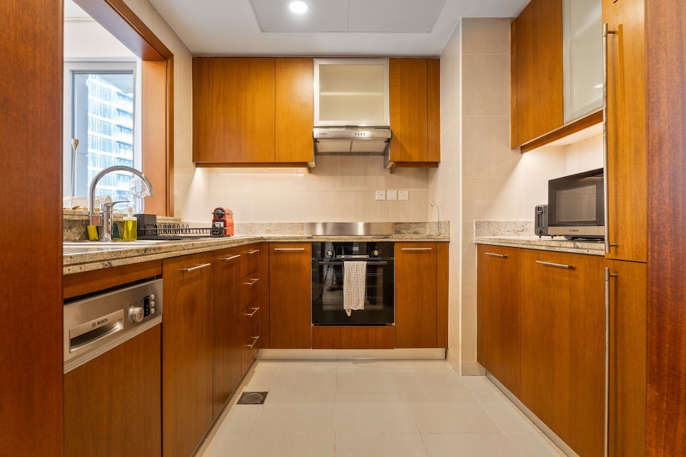 Nasma Luxury Stays - Standpoint Tower A