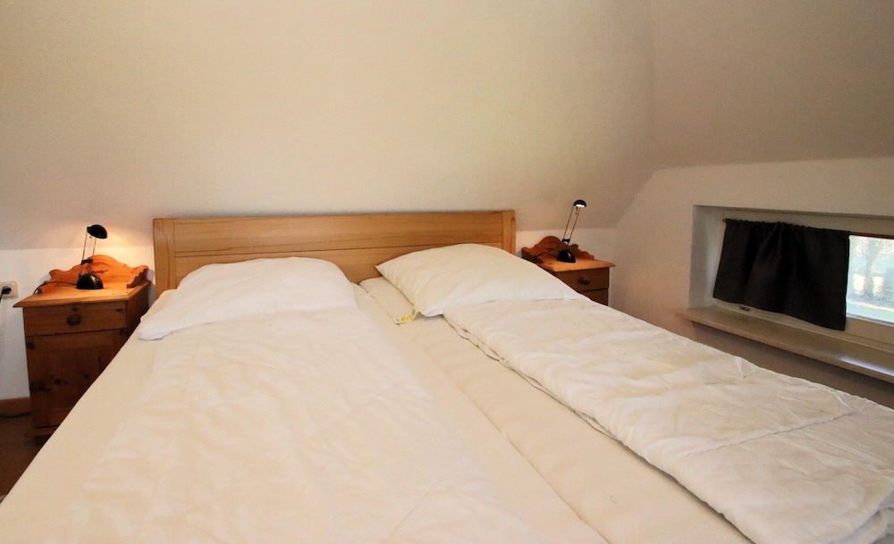 Ferienwohnung im Reetdachhaus, Burhave