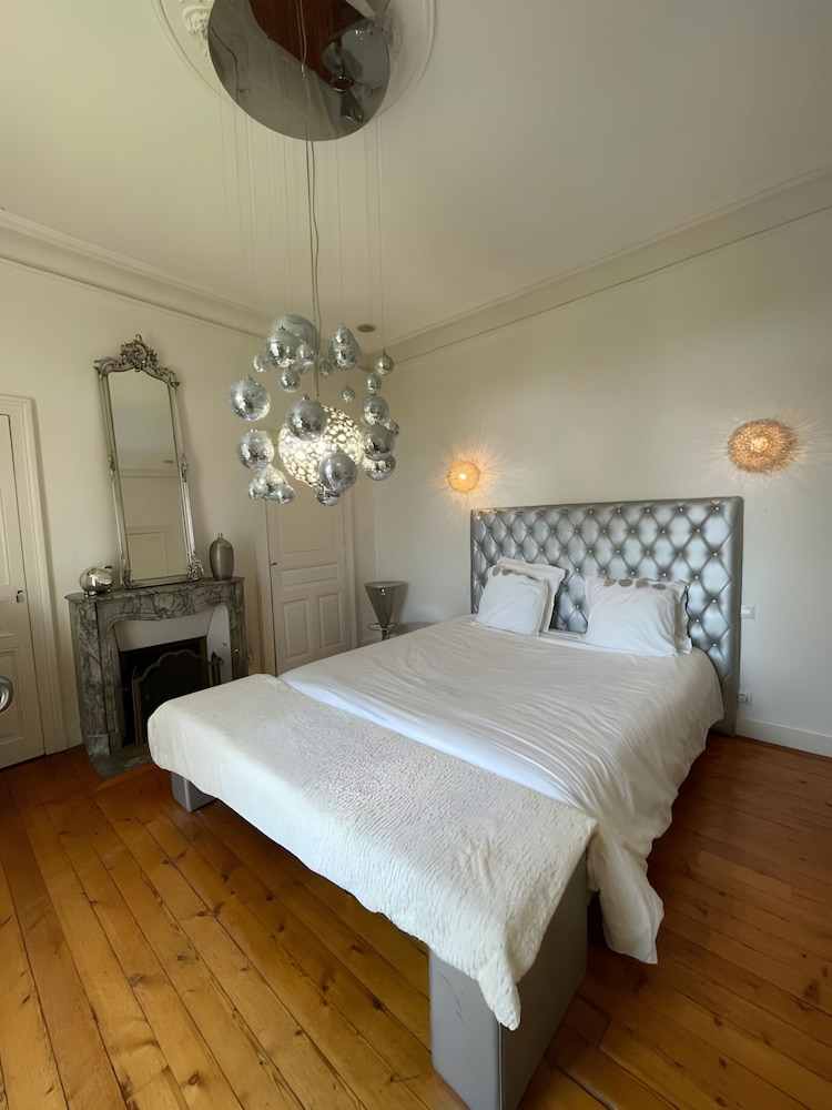 Estate in Saint-pavace Near Le Mans Circuit