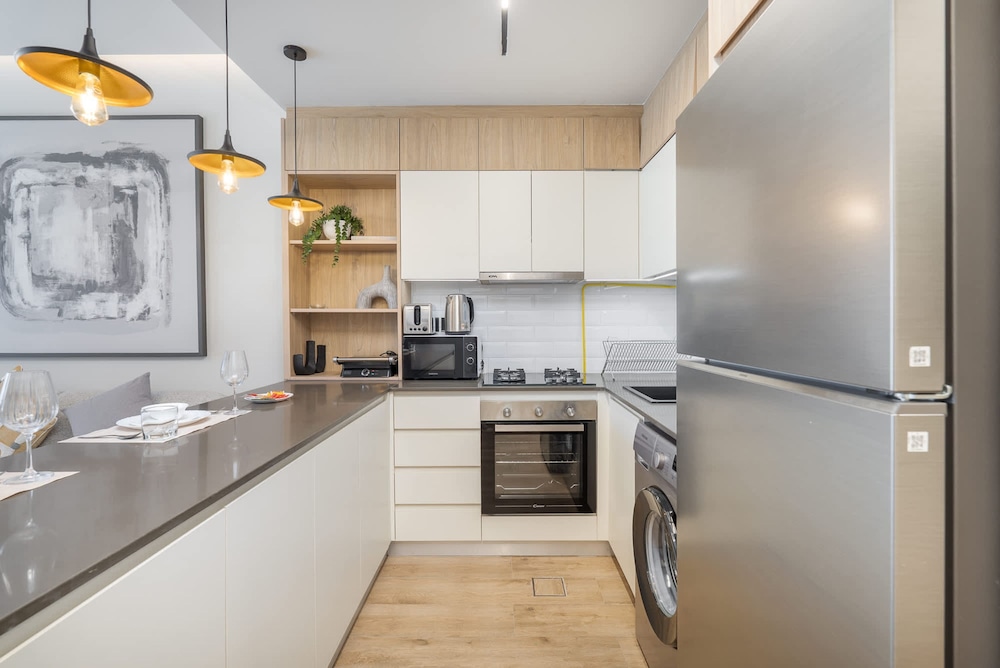 Comfortable Flat That Sleeps 2 Near Circle Mall