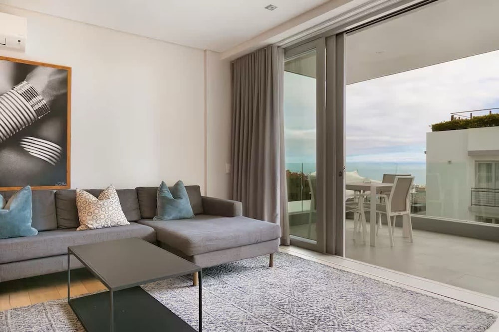 Deluxe Luxury 2 Bedroom Apartment Seapoint
