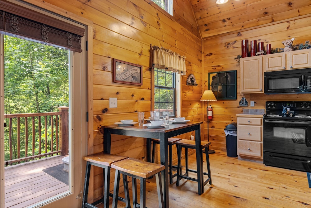 Caught Ya Peek'n 1 Bedroom Cabin by RedAwning