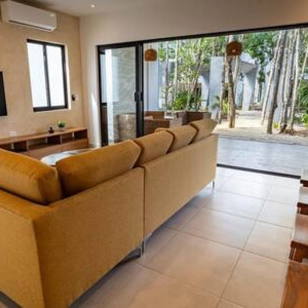 Villa Sayil Pool AC Internet Beach Club