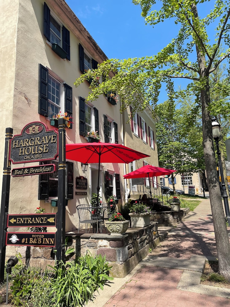 Hargrave House B & B