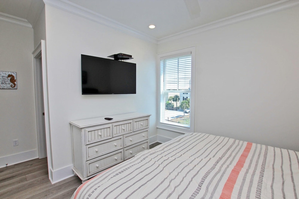 West Side Cottages B view 5