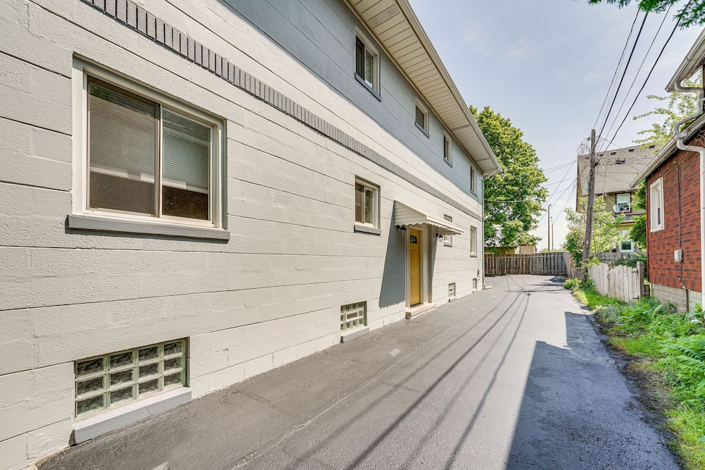 Wyandotte Vacation Rental Apartment Near Hospital! view 4