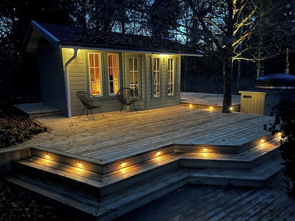 House with Hot Tub and Sauna 300 near the Lake