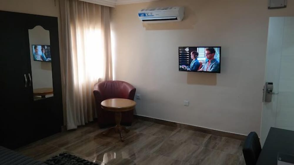 House Six Apartment