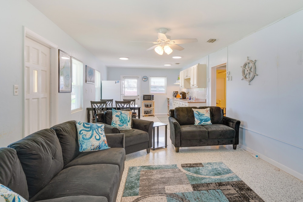 Waterfront Okeechobee Getaway w/ Backyard Dock! view 3
