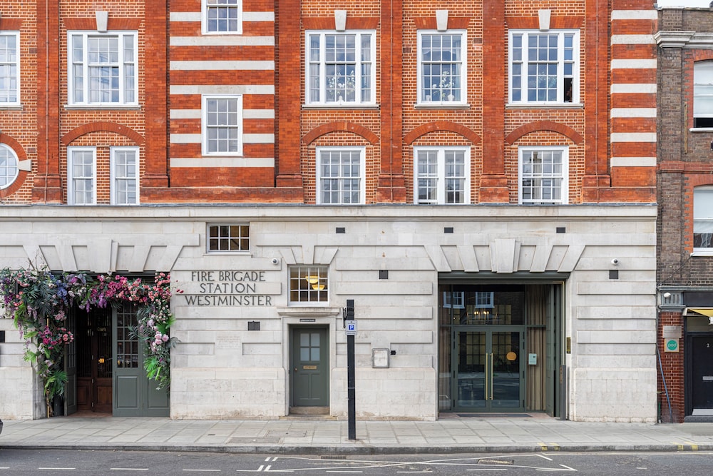 Luxury flats near Big Ben and London Eye