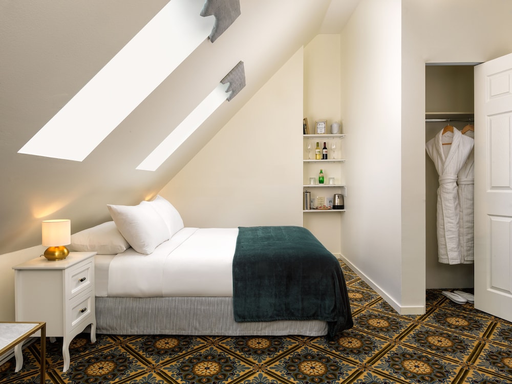 Pendray Inn and Tea House 23
