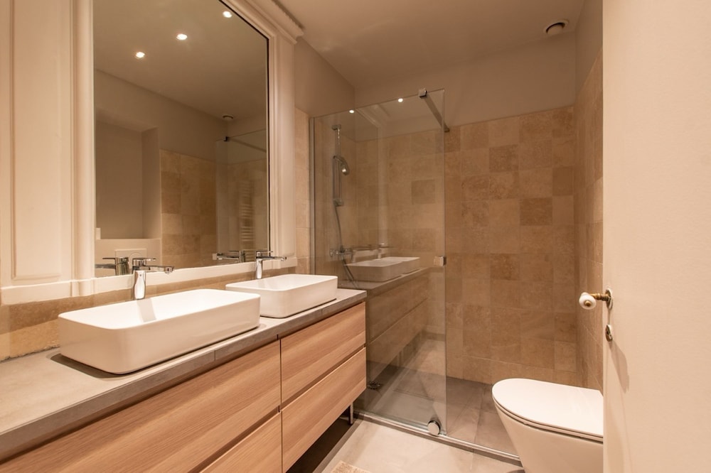 Splendid 5BR Family Apartment - Trocadero