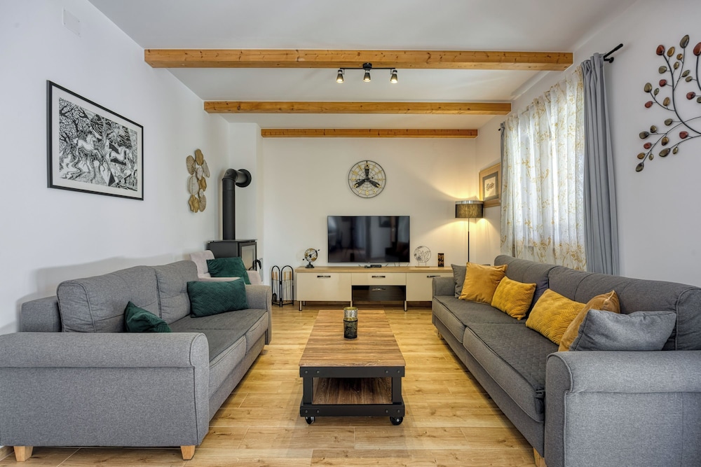 Pool and Fun Villa Stella Klarici