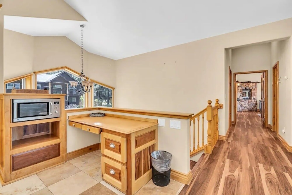 Lake Tahoe Vacations - 1603 Bel Aire Circle 3 Bedroom Home by RedAwning - Property Image 38