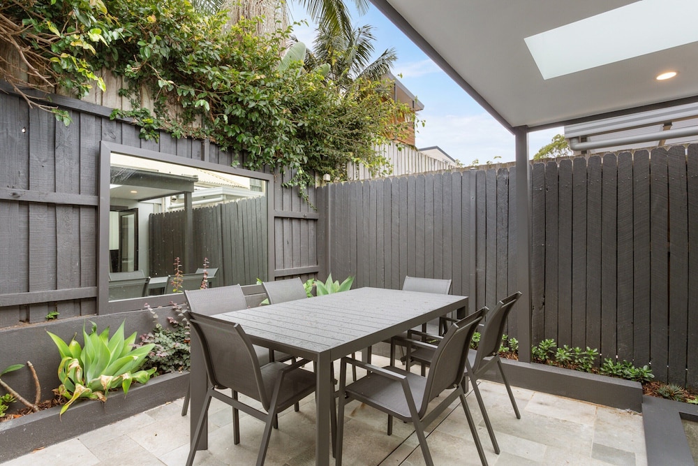 Charming 3-bed Cottage With a Courtyard