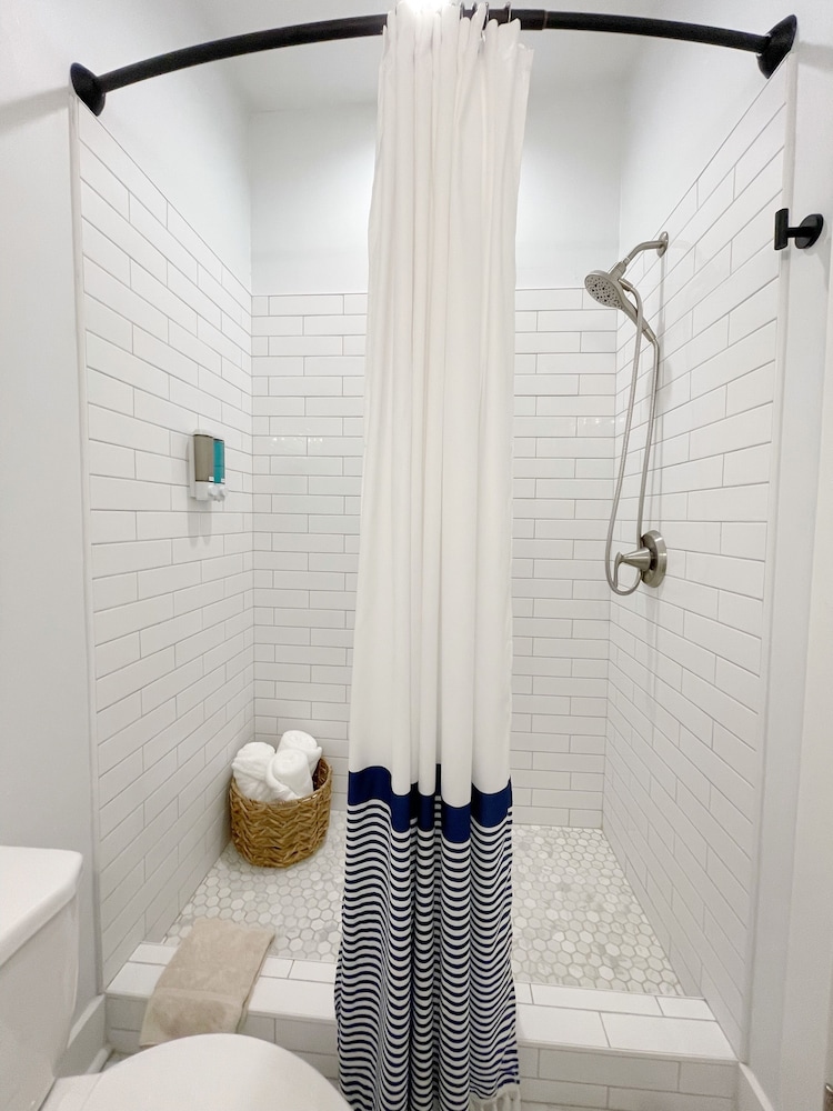 Stylish 1900s Renovated Apartments