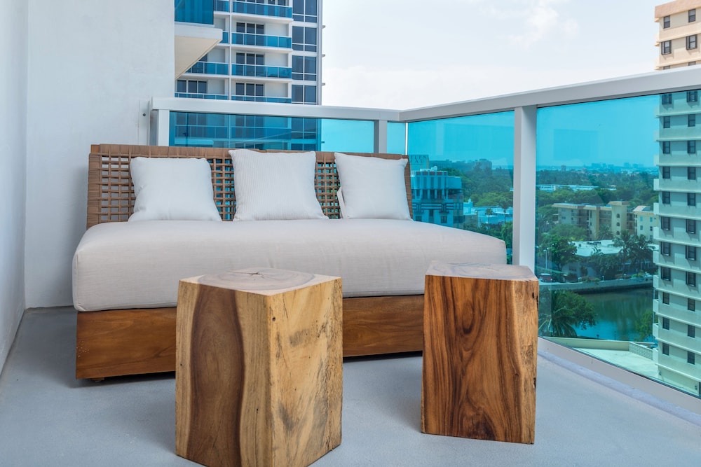Luxury Vacation Rentals at 1 Hotel & Homes by LRMB