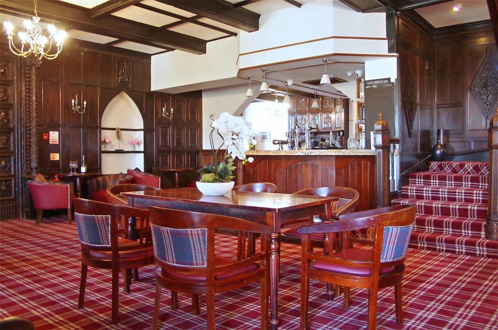 Lyons Woodlands Hall Hotel