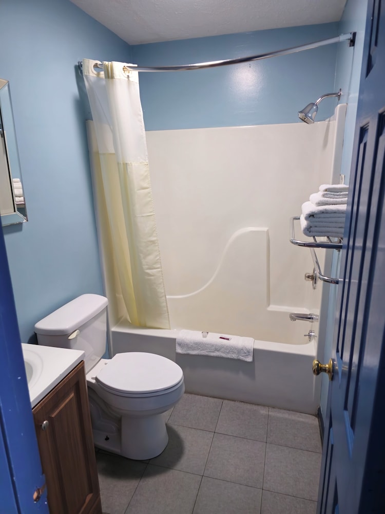 Travelers Inn and Suites