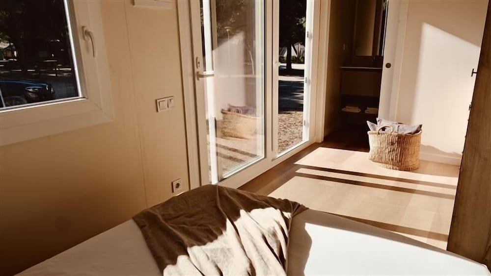 HolaCamp Sitges Garrofer photo 4