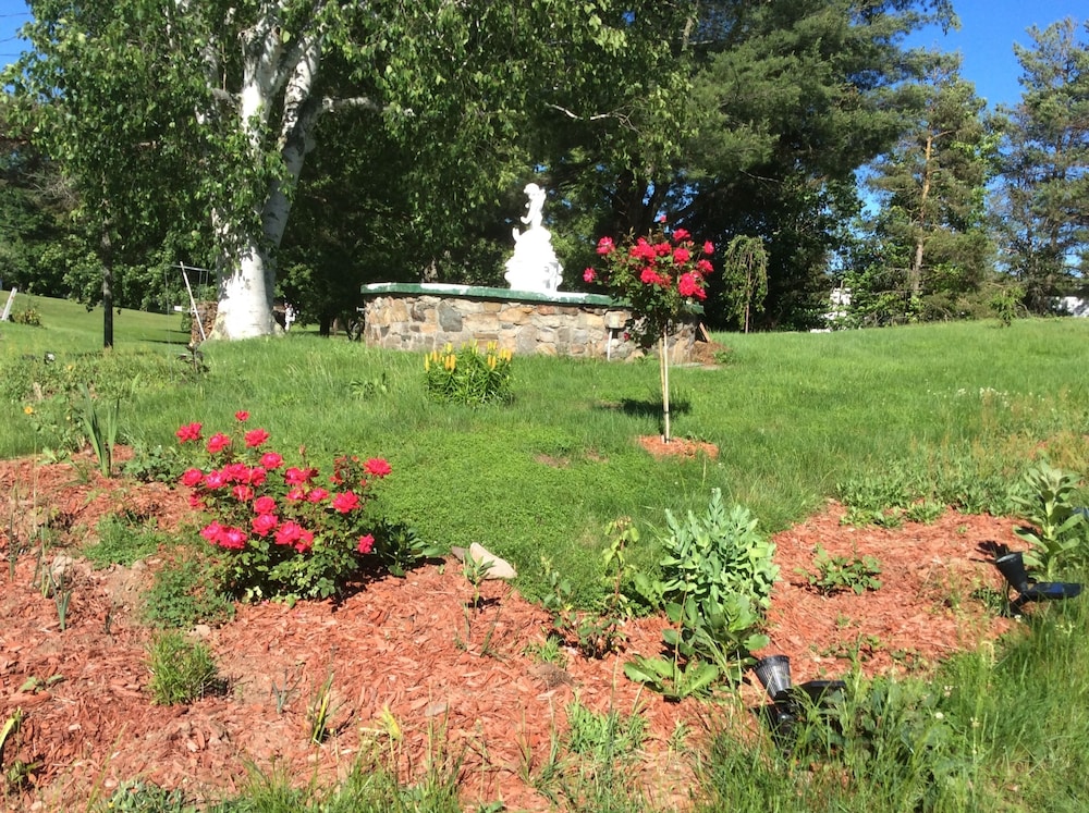 Georgian Garden Inn
