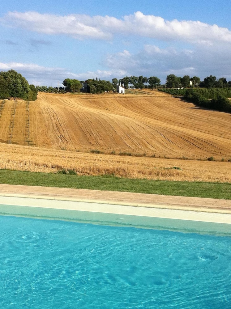 Agriturismo Fattoria Santa Vittoria