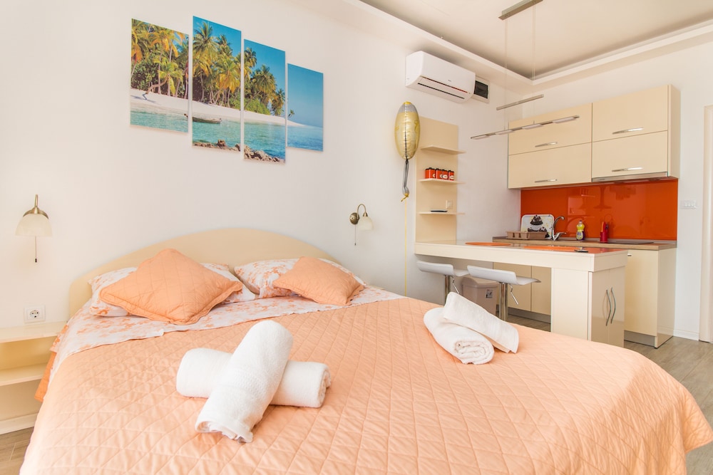 Apartments Rakuljic