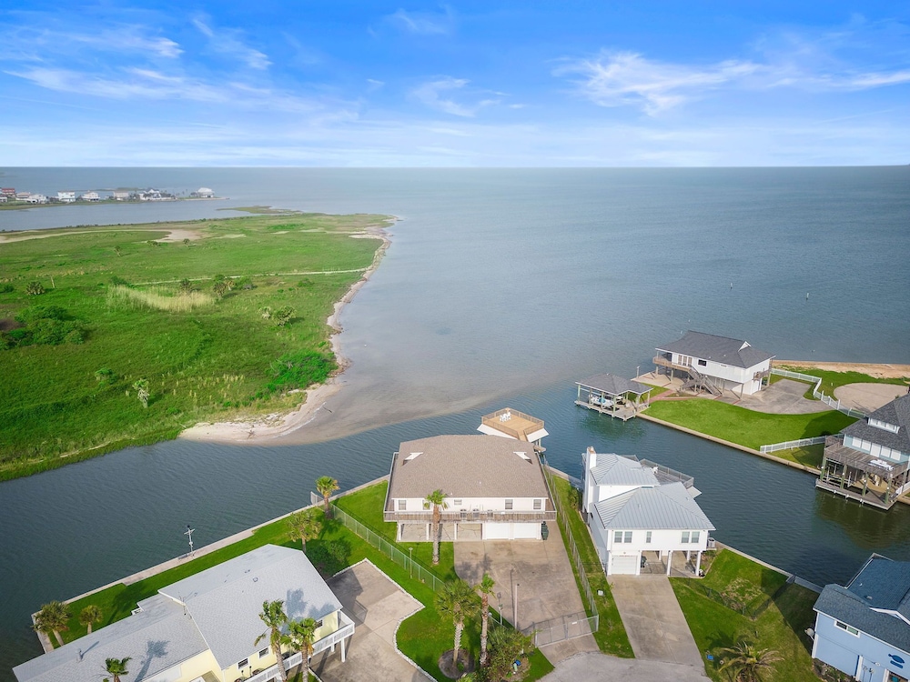 Bay Vista by Ryson Vacation Rentals