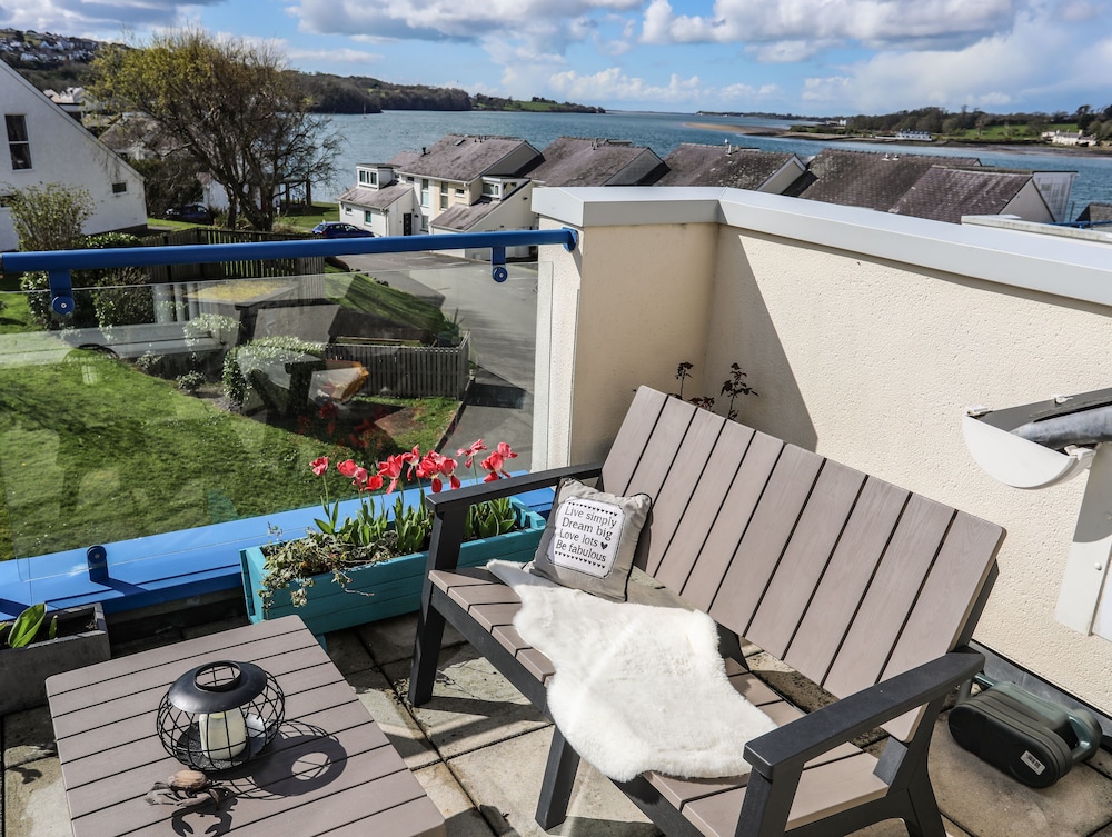 Menai View