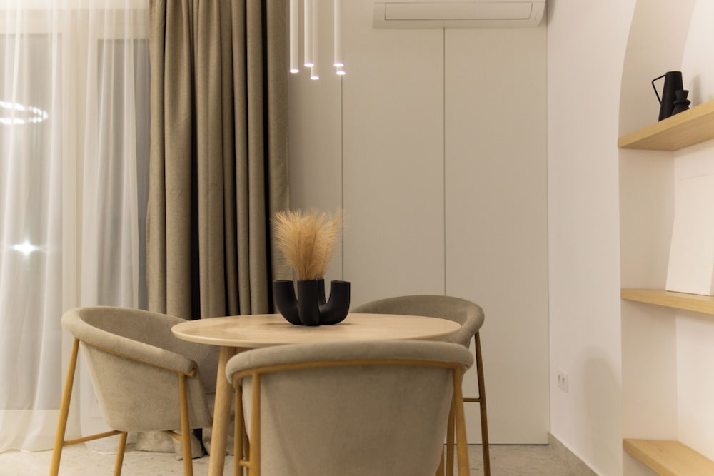 Royalton Suites