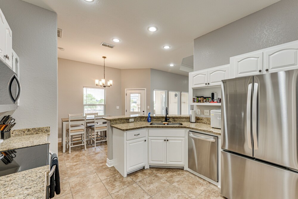 1 Mi From Lake: Pet-friendly Del Rio Gem