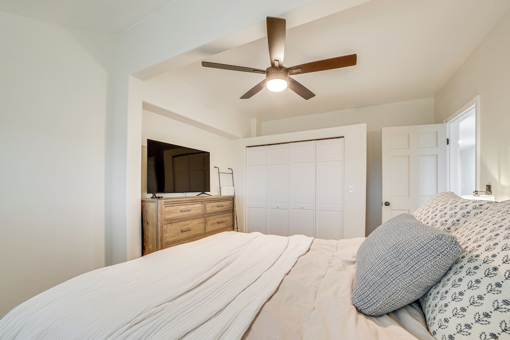 1 Mi to Table Rock Lake: Home w/ Furnished Patio!