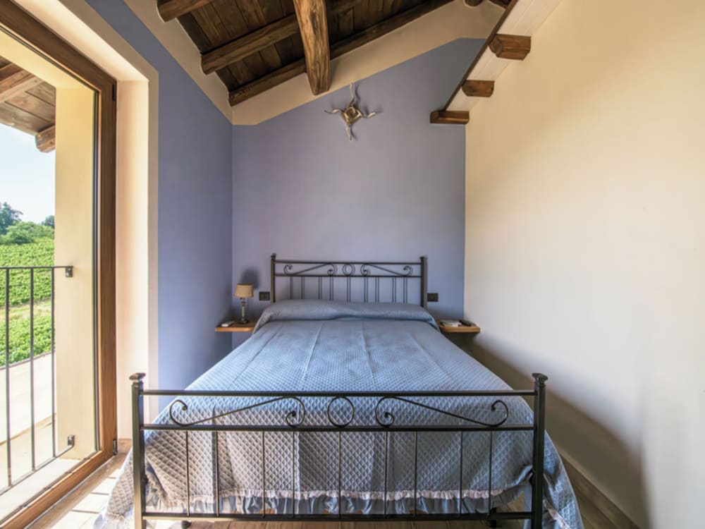 Room-charming Alessandria Retreat With Q