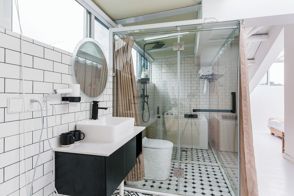 Shanghai Ruochu Designer Guesthouse-Near Shanghai Pudong Airport & Disneyland