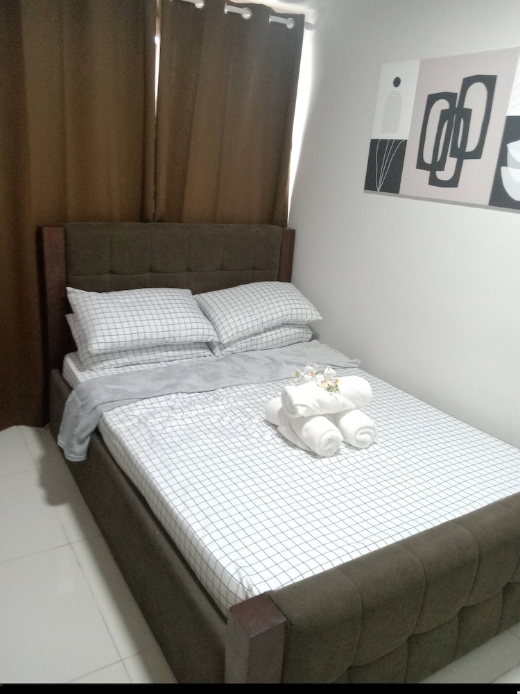 Cozy Luxurious Place Near MOA Picc CCP Free Wi-fi
