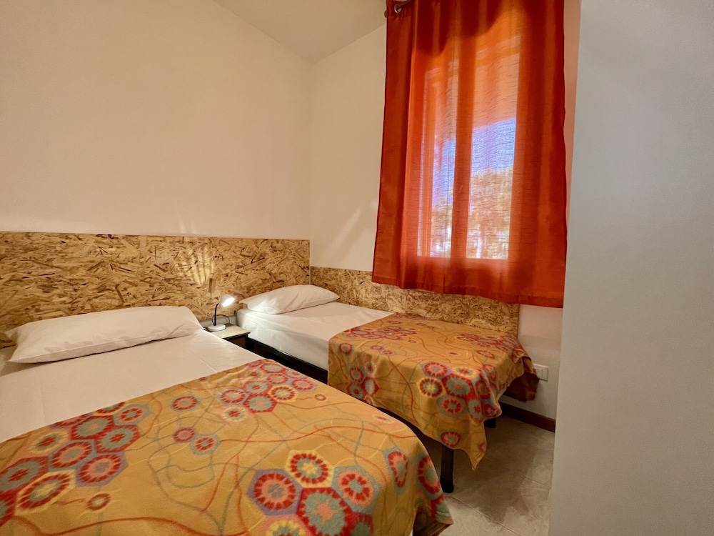 Comfy Villa With Pool and Barbecue view 3