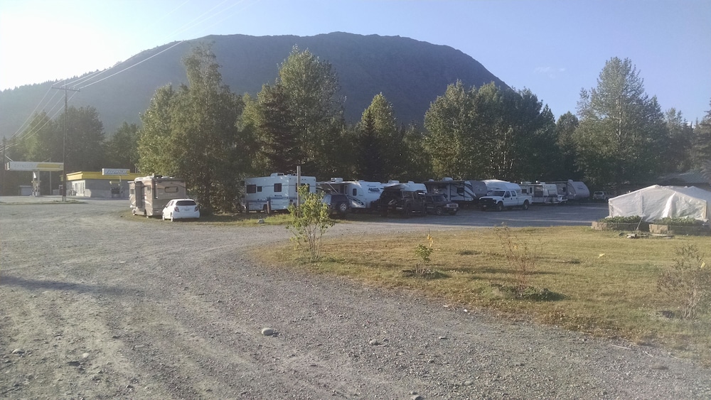 Bird Creek Motel