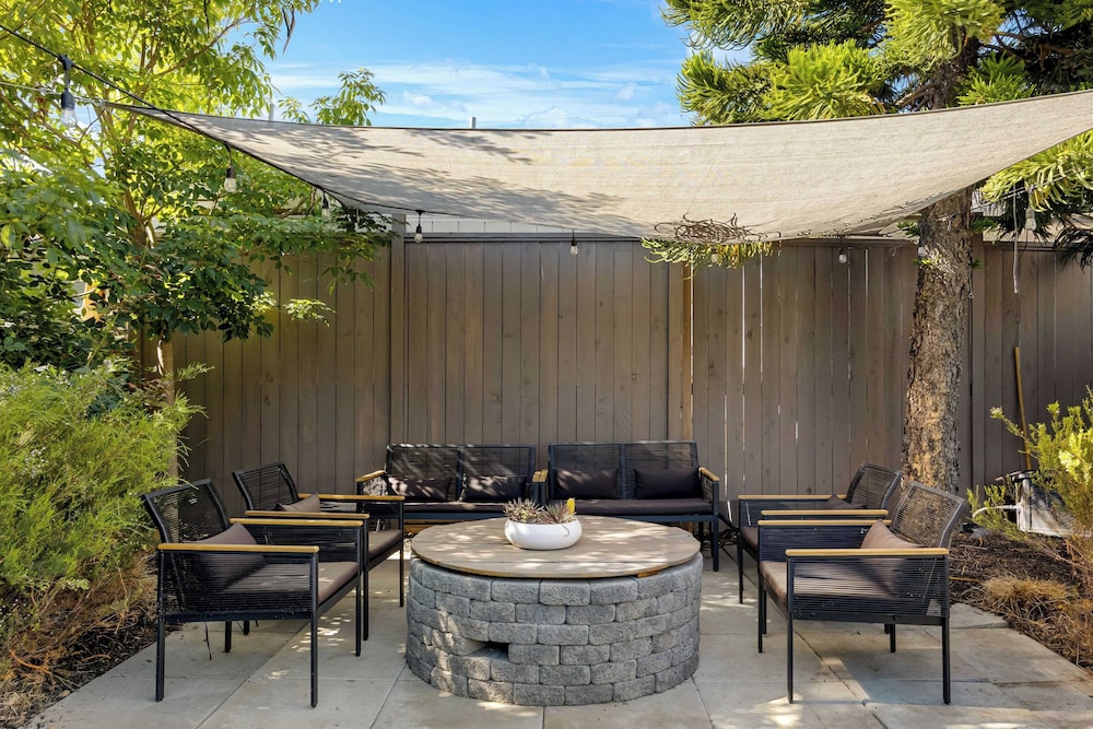 Luxe Backyard Oasis w/ Hot Tub Chic Design South Park Sanctuary