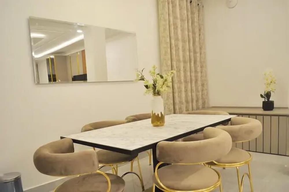 Exquisite Apartments By Signature